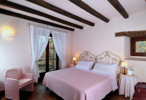 Lodole Bed & Breakfast 2*